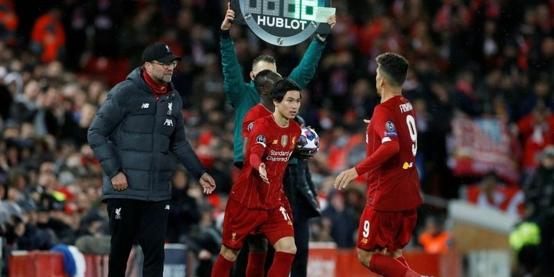 Fifa cho phép mỗi đội thay đổi tối đa 5 cầu thủ